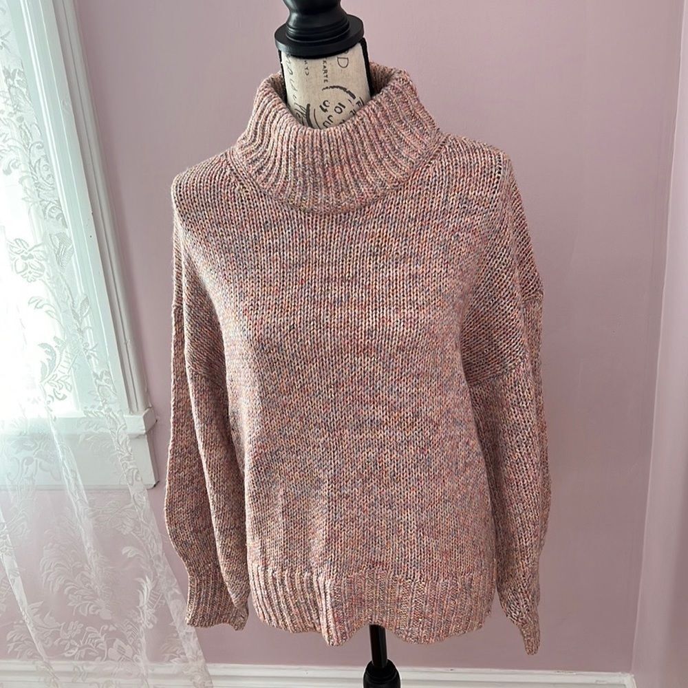 Ann Taylor Sz M EUC Loose Knit Mock Neck Sweater Blush Pastel Gold threaded
